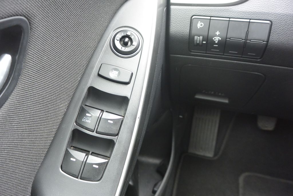 Hyundai i30 1.4CVVT 73kW