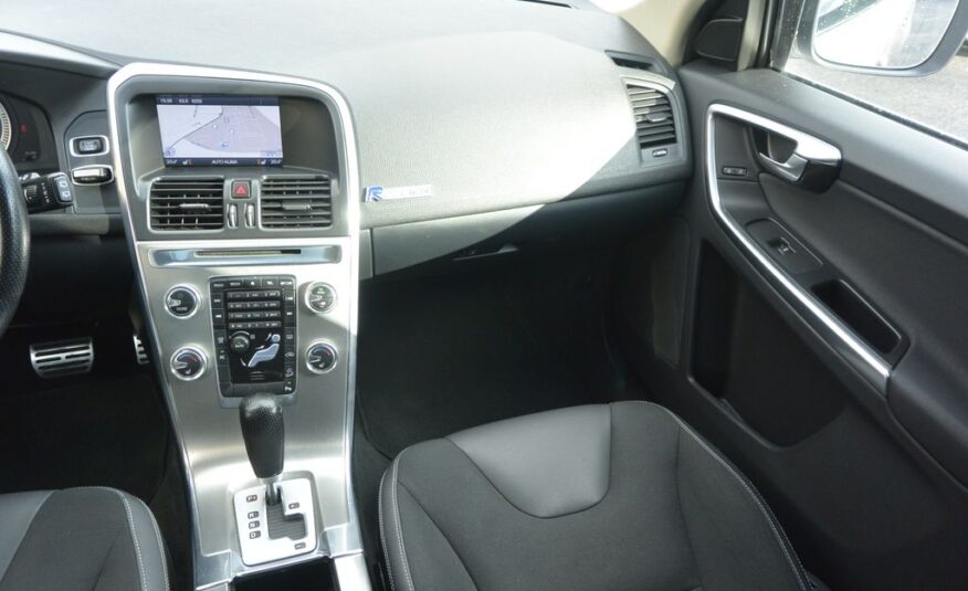 Volvo XC60 2,4 D3 R-DESING AWD 120kW 120kW