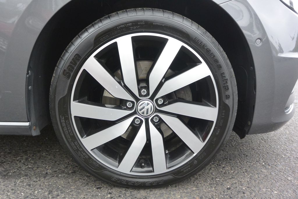 Volkswagen Touran 2.0TDi 110kW PANORAMA*NAVI*LED 110kW