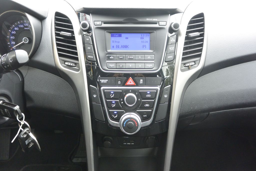 Hyundai i30 1.4CVVT 73kW