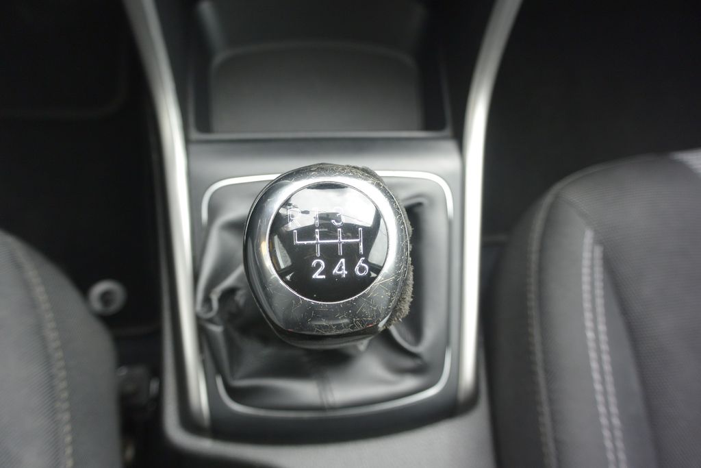 Hyundai i30 1.4CVVT 73kW