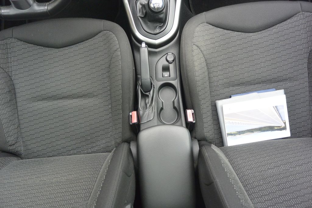 Peugeot 308 2.0HDi SW 7míst 110kW