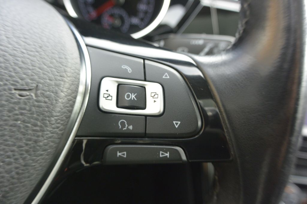 Volkswagen Touran 2.0TDi 110kW PANORAMA*NAVI*LED 110kW