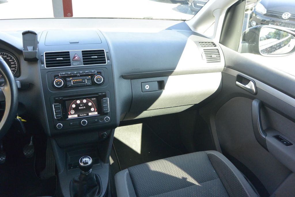 Volkswagen Touran 1.6TDi  Comfortline 77kW