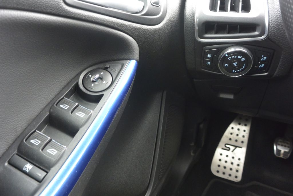 Ford Focus ST 2,0 EcoBoost 184kW 184kW