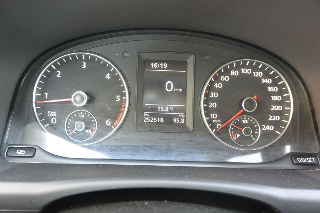 Volkswagen Touran 1.6TDi  Comfortline 77kW