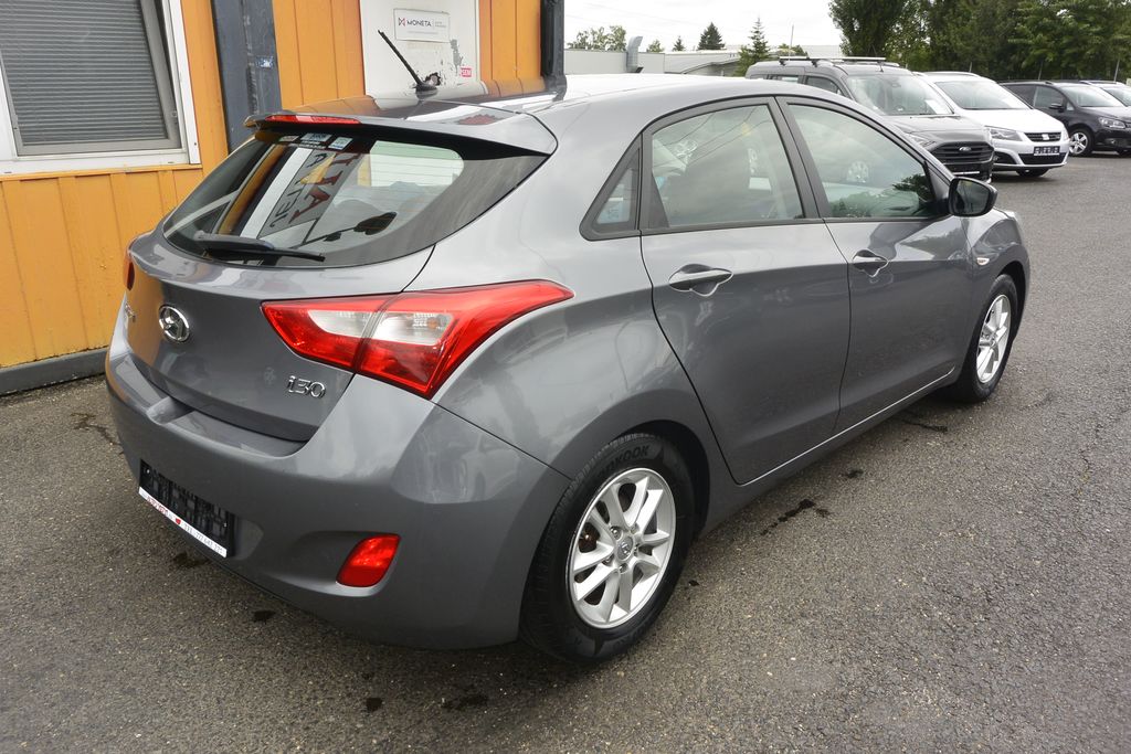 Hyundai i30 1.4CVVT 73kW