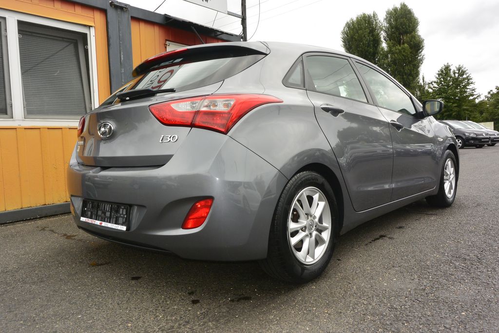 Hyundai i30 1.4CVVT 73kW
