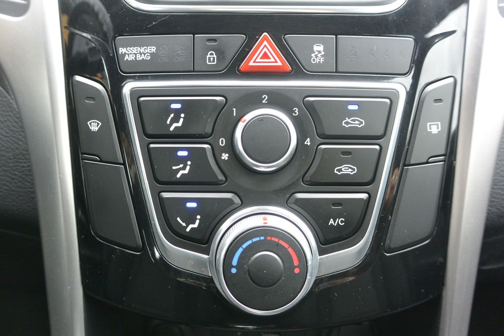 Hyundai i30 1.4CVVT 73kW