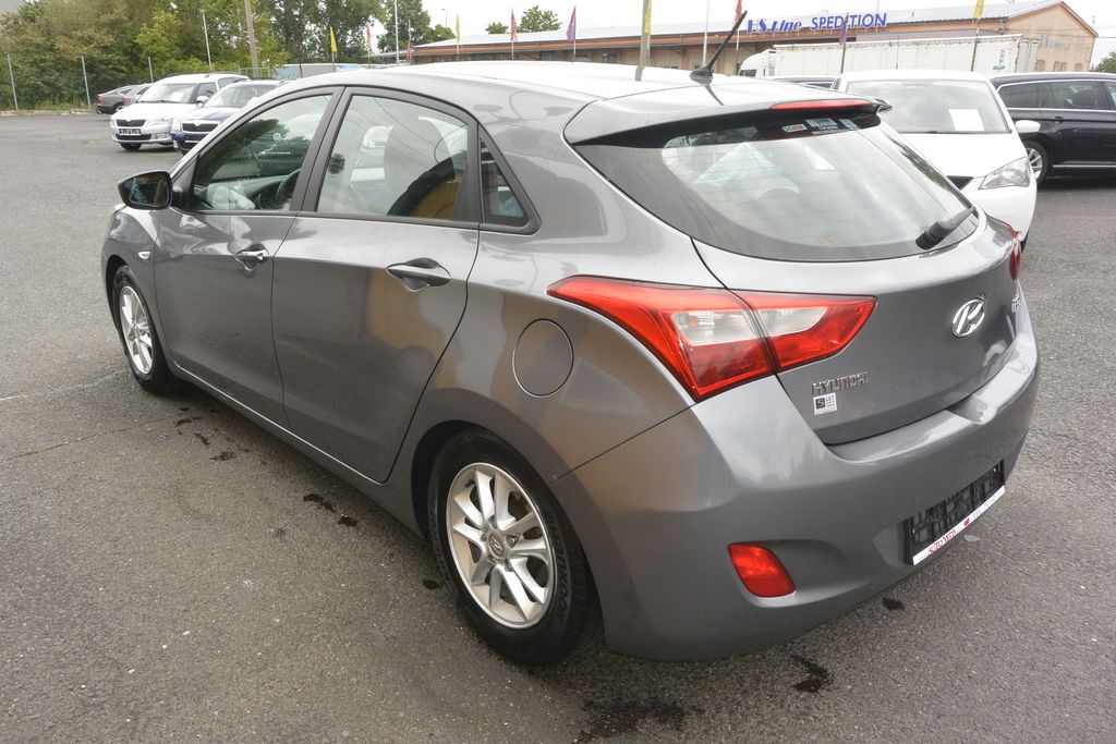Hyundai i30 1.4CVVT 73kW