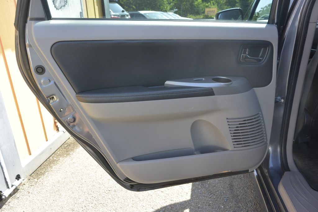 Mitsubishi Grandis 2.0DI-D 6míst 103kW