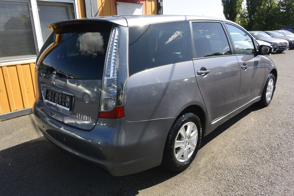 Mitsubishi Grandis 2.0DI-D 6míst 103kW