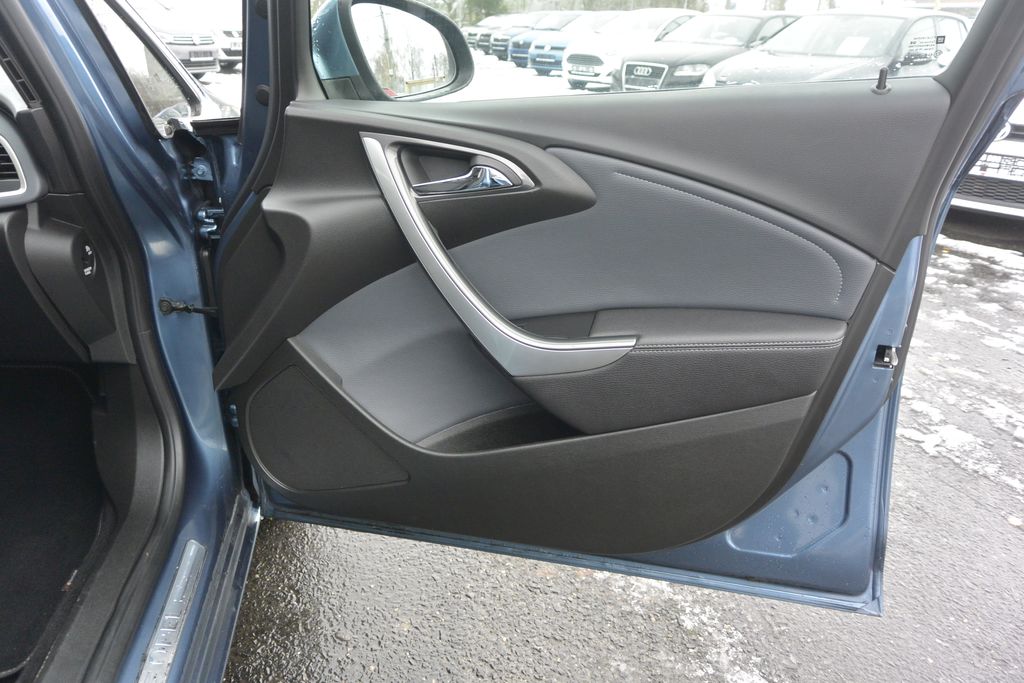 Opel Astra 2.0CDTi 121kW Xenon 121kW