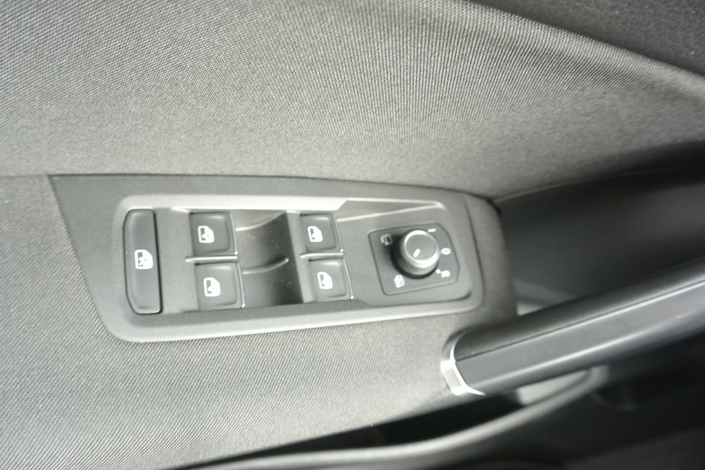 Volkswagen Touran 2.0TDi 110kW PANORAMA*NAVI*LED 110kW