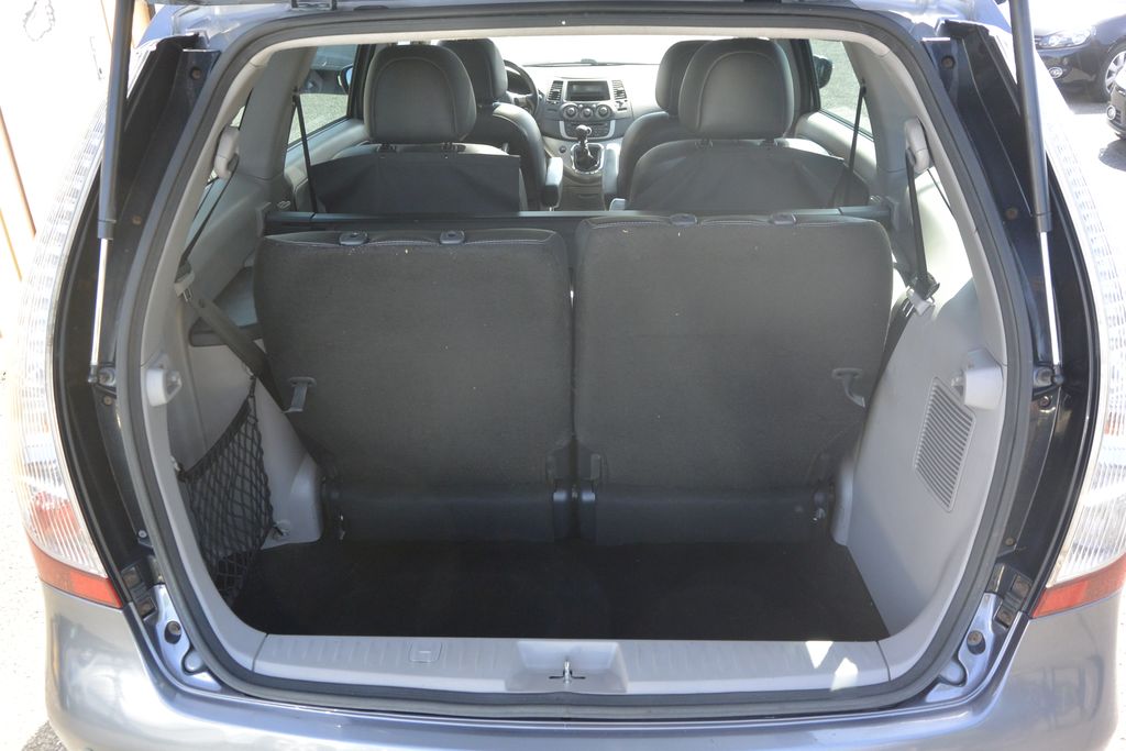 Mitsubishi Grandis 2.0DI-D 6míst 103kW