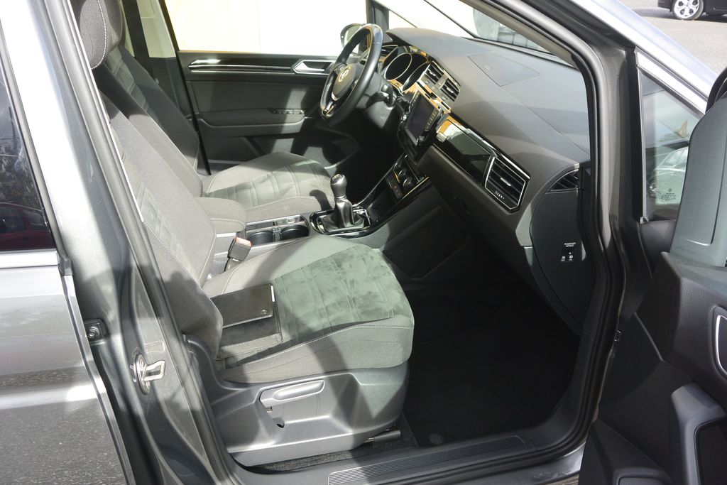 Volkswagen Touran 2.0TDi 110kW PANORAMA*NAVI*LED 110kW