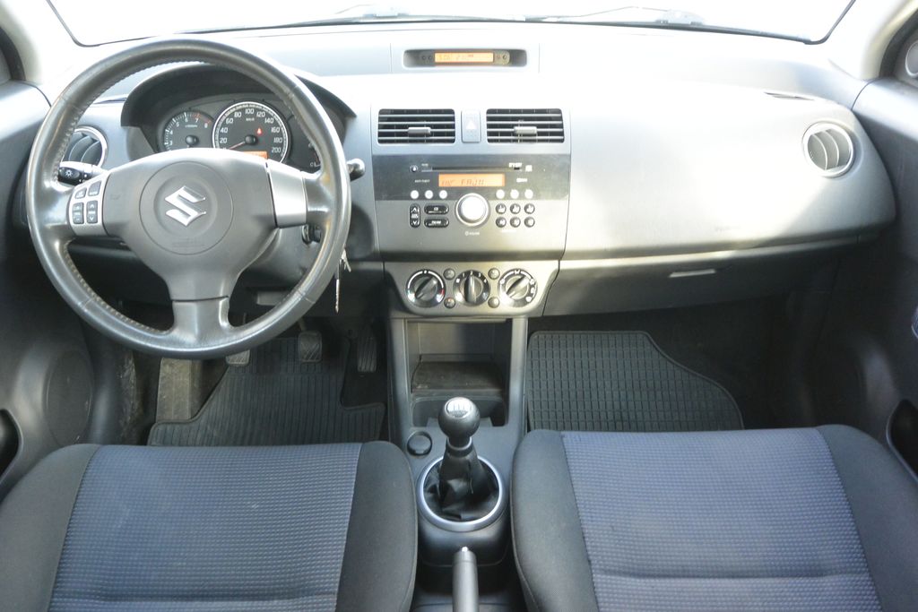 Suzuki Swift 1.3i16v 4×4 67kW