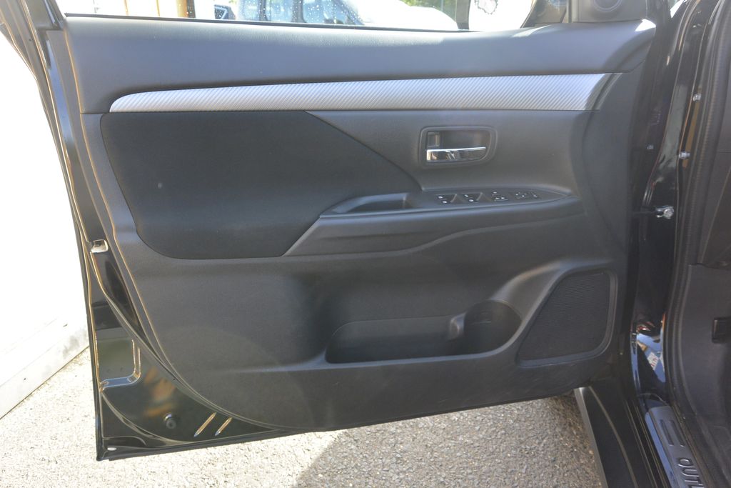 Mitsubishi Outlander 2.2 DI-D 4WD INTENSE 6AT 110kW