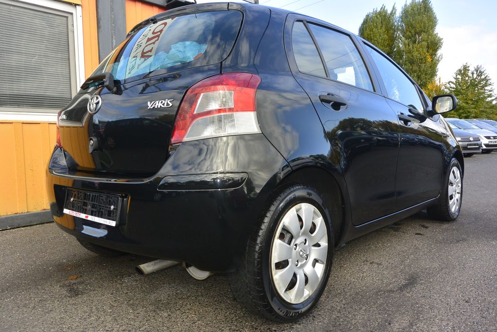 Toyota Yaris 1.3VVT-i 6kv 70tis km 73kW