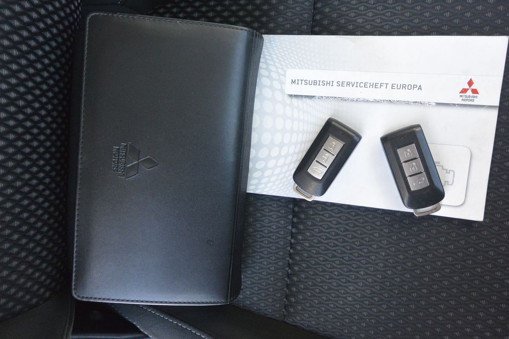 Mitsubishi Outlander 2.2 DI-D 4WD INTENSE 6AT 110kW