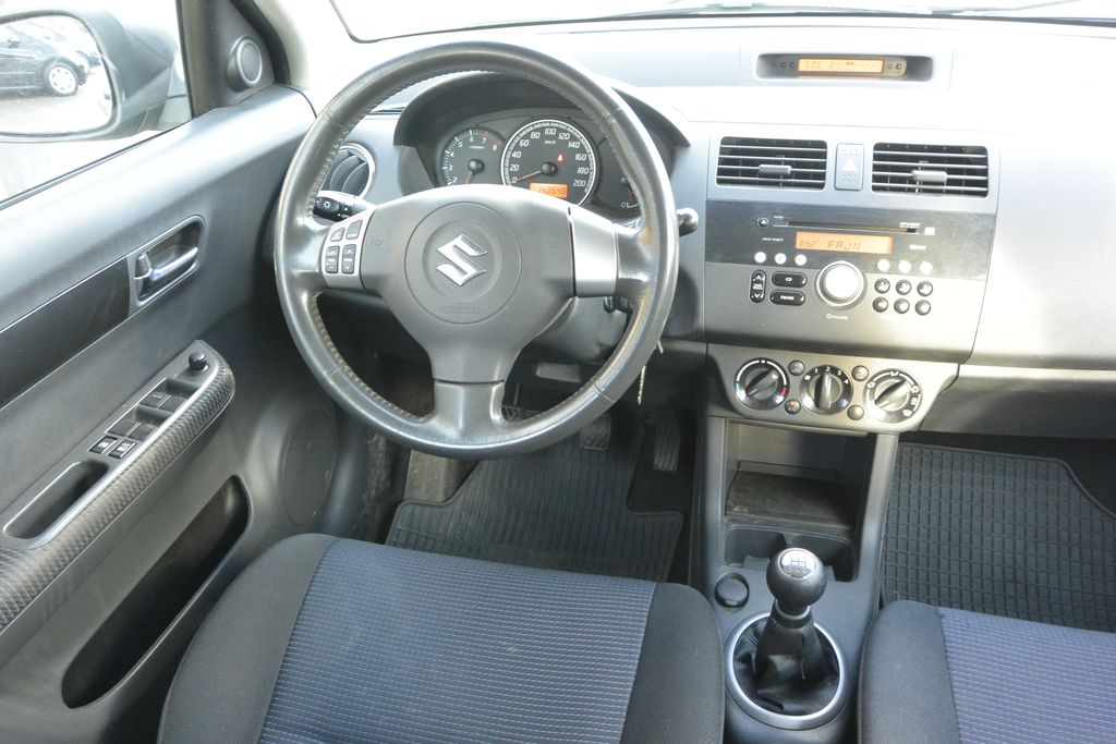 Suzuki Swift 1.3i16v 4×4 67kW