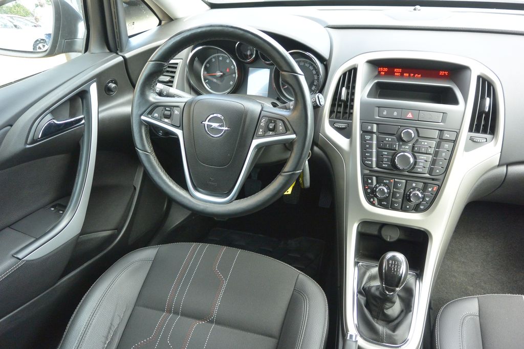 Opel Astra 1.4T 122kW 122kW