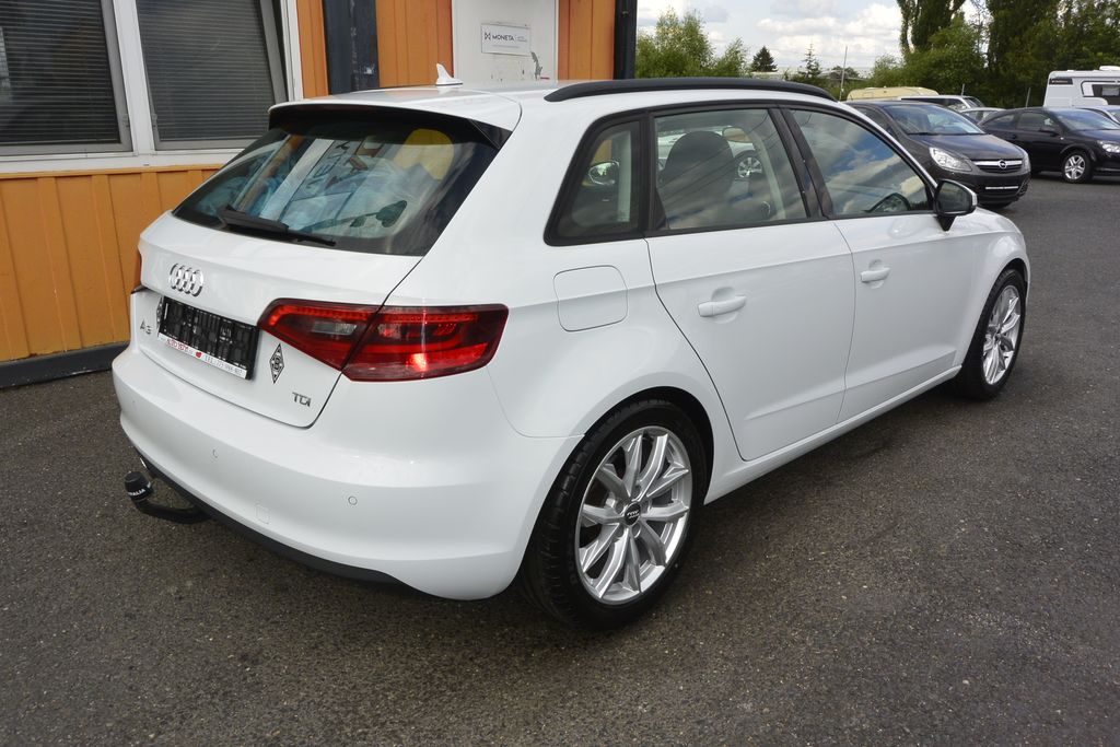 Audi A3 2.0TDi Spotback 110kW Xenon 110kW
