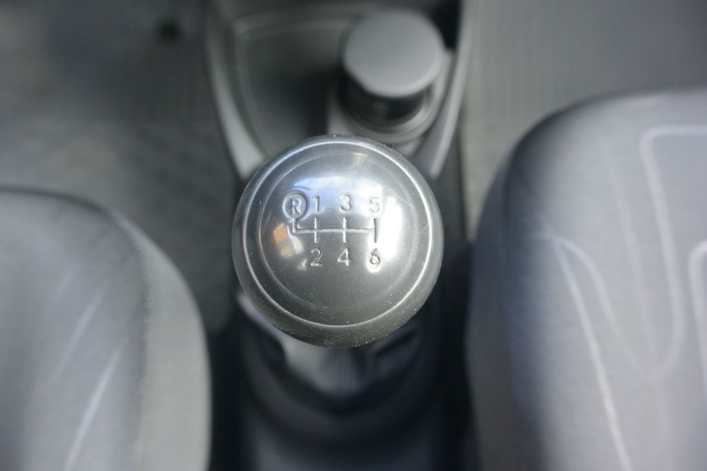 Toyota Yaris 1.3VVT-i 6kv 70tis km 73kW