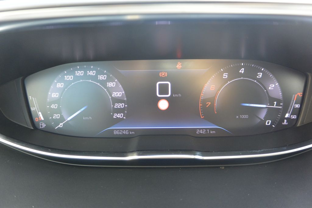 Peugeot 3008 1.2 PureTech 96kW * DPH * 96kW