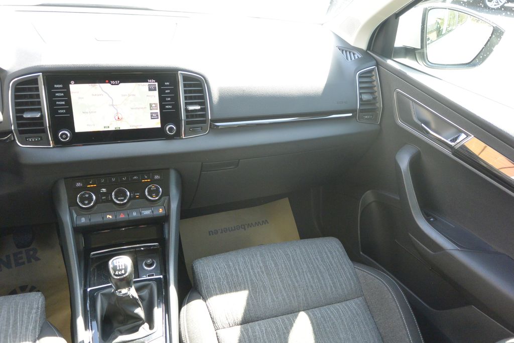 Škoda Karoq 2.0TDi 4×4 STYLE , LED,tažné,N 110kW