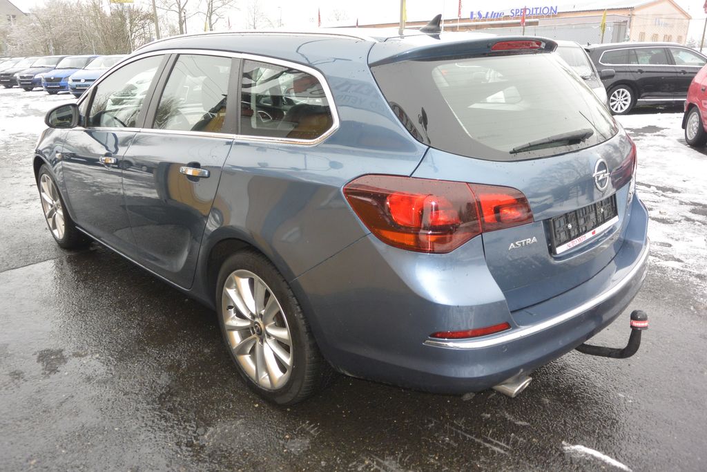 Opel Astra 2.0CDTi 121kW Xenon 121kW