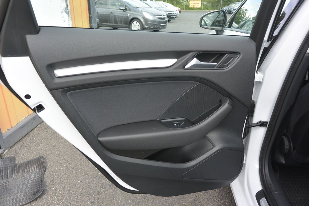 Audi A3 2.0TDi Spotback 110kW Xenon 110kW