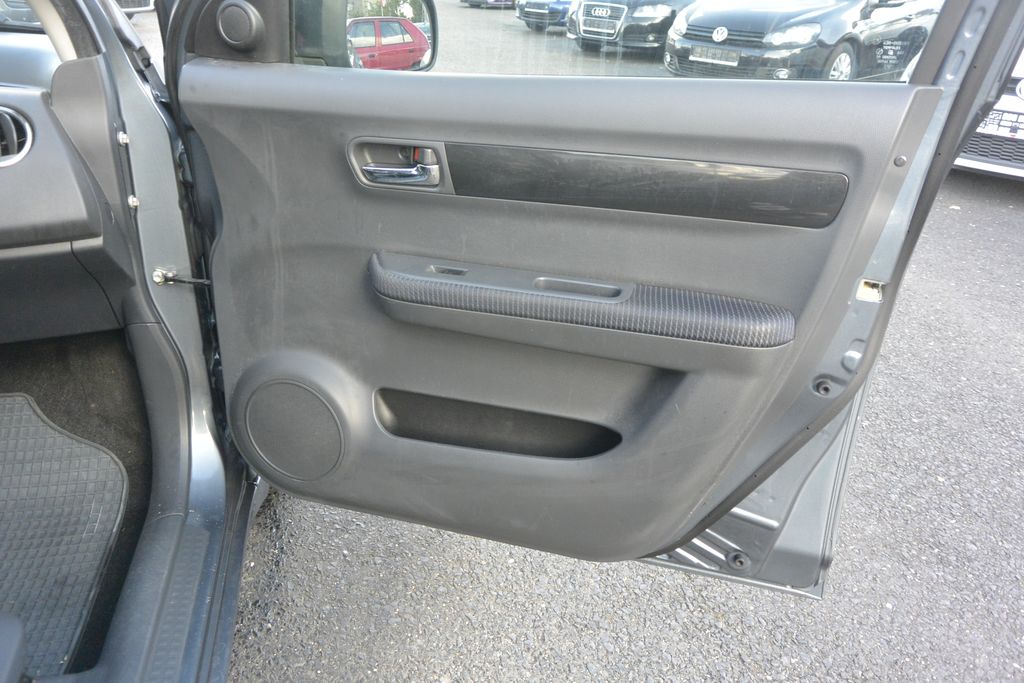 Suzuki Swift 1.3i16v 4×4 67kW