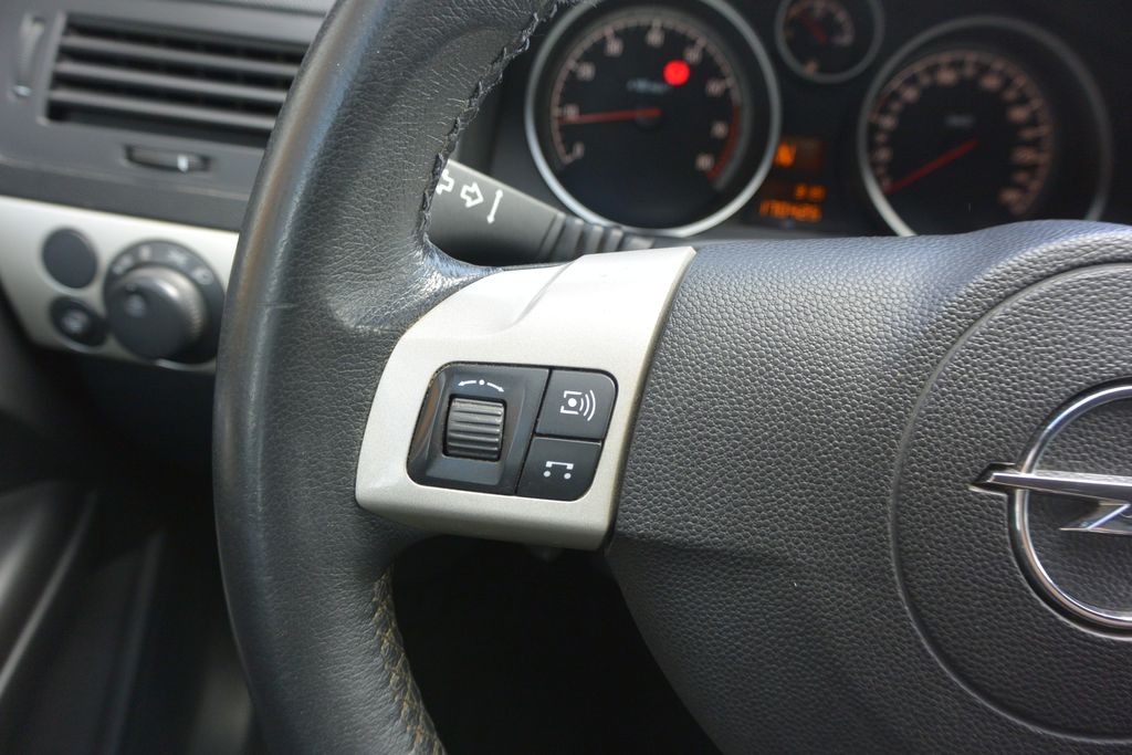 Opel Astra 1.6i16v AUTOMAT EASYTRONIC 85kW