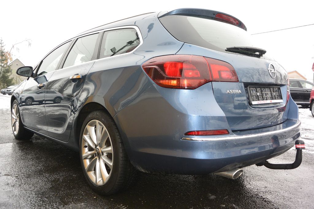 Opel Astra 2.0CDTi 121kW Xenon 121kW