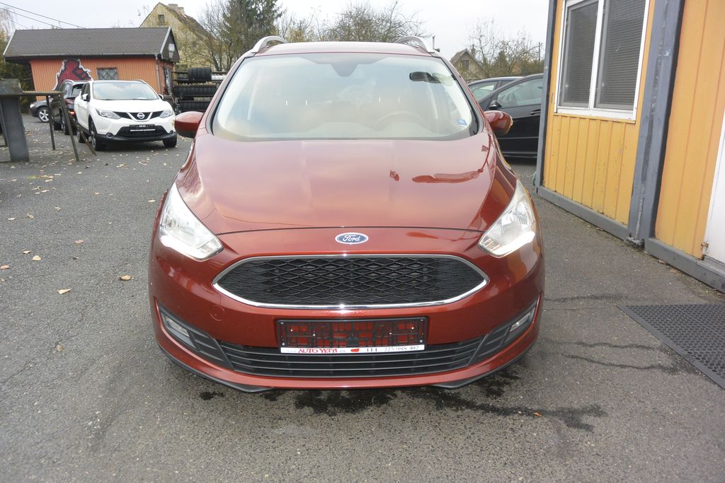 Ford Grand C-Max 1.5TDCi 88kW 7míst*NAVI 88kW
