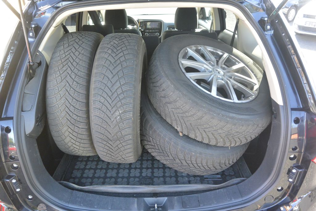 Mitsubishi Outlander 2.2 DI-D 4WD INTENSE 6AT 110kW