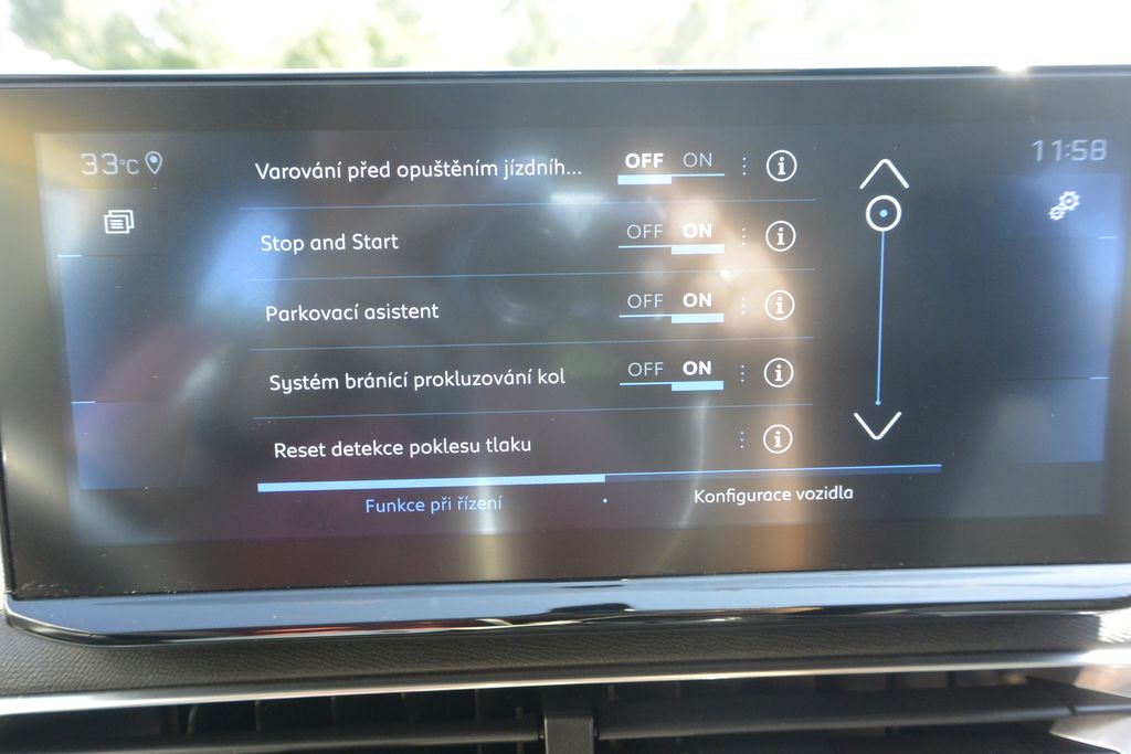 Peugeot 3008 1.2 PureTech 96kW * DPH * 96kW