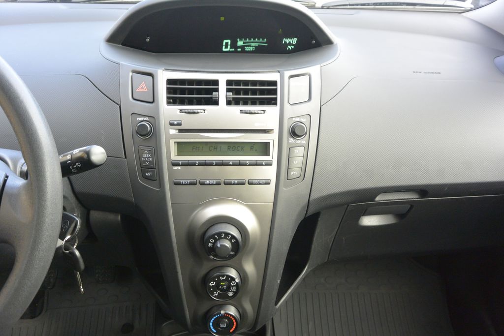 Toyota Yaris 1.3VVT-i 6kv 70tis km 73kW