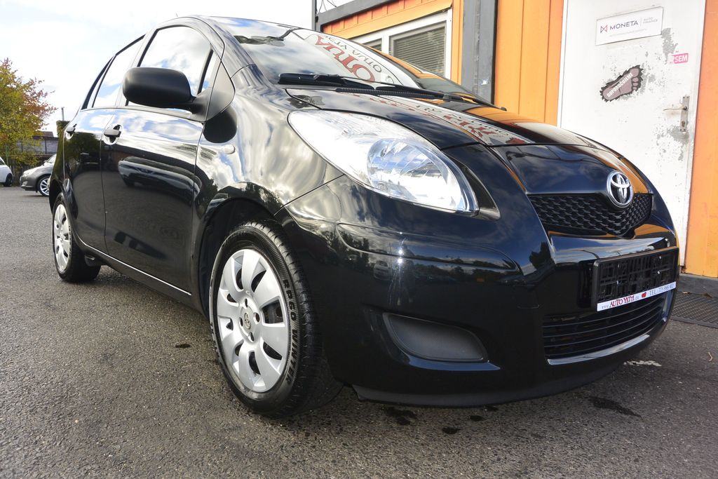 Toyota Yaris 1.3VVT-i 6kv 70tis km 73kW