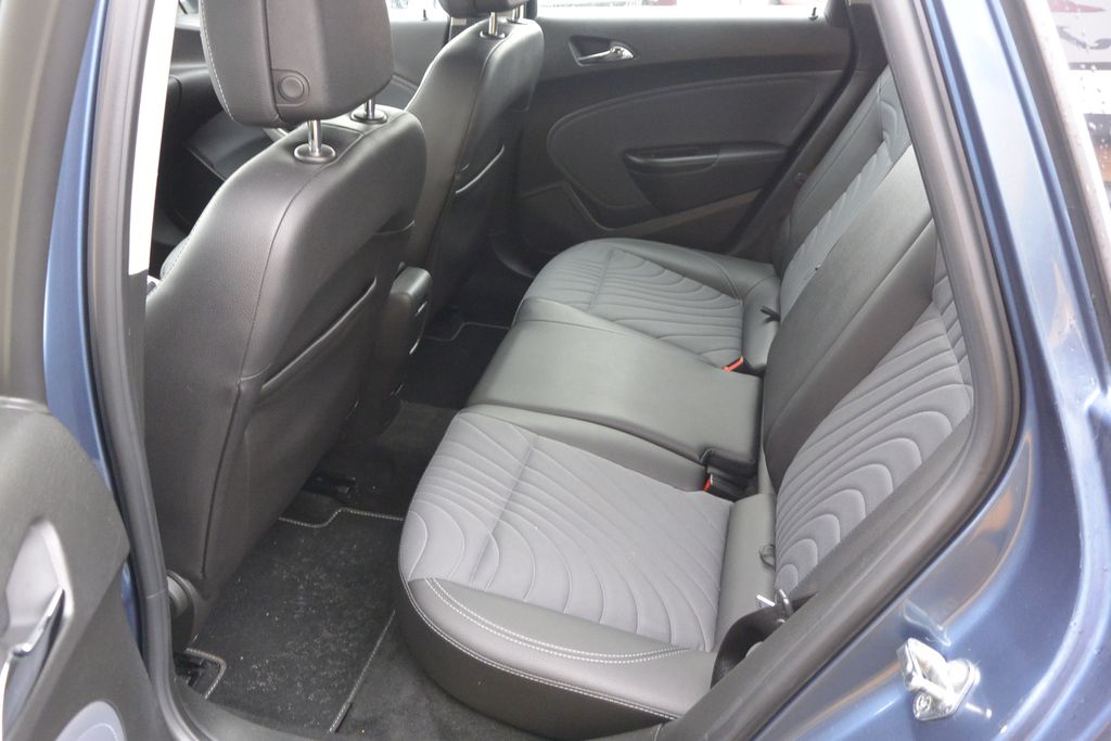 Opel Astra 2.0CDTi 121kW Xenon 121kW