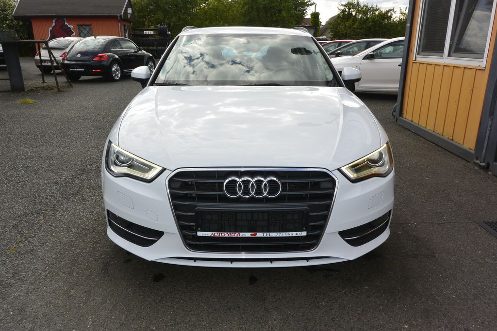 Audi A3 2.0TDi Spotback 110kW Xenon 110kW