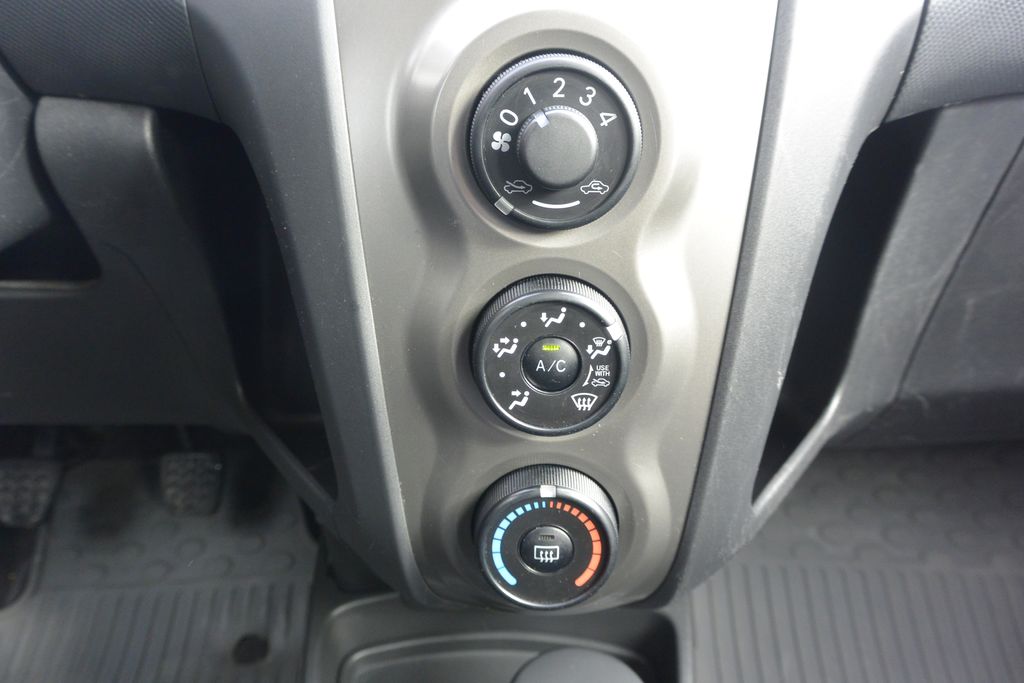 Toyota Yaris 1.3VVT-i 6kv 70tis km 73kW