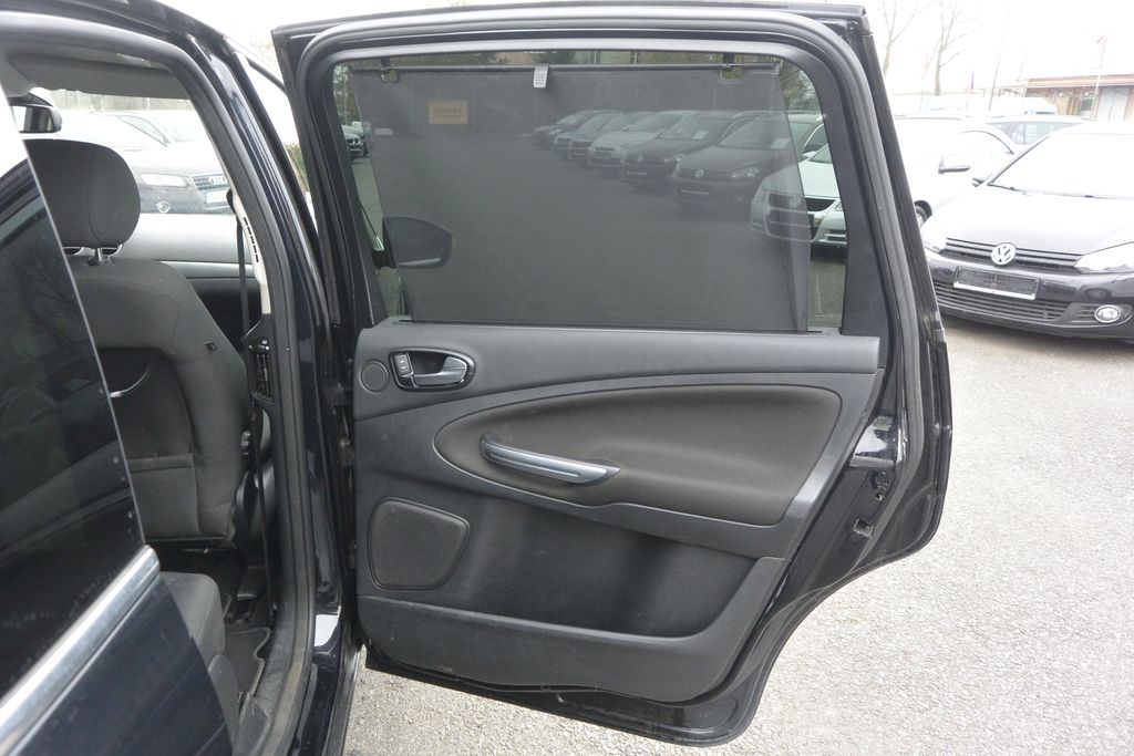 Ford S-Max 2.2TDCi AT Titanium 7míst 147k 147kW