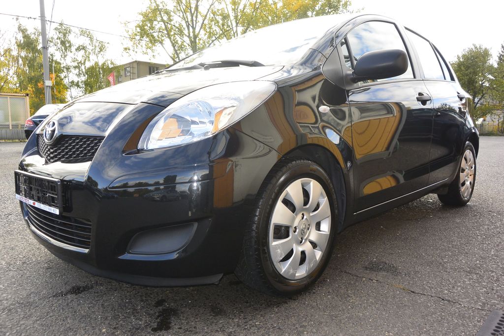 Toyota Yaris 1.3VVT-i 6kv 70tis km 73kW