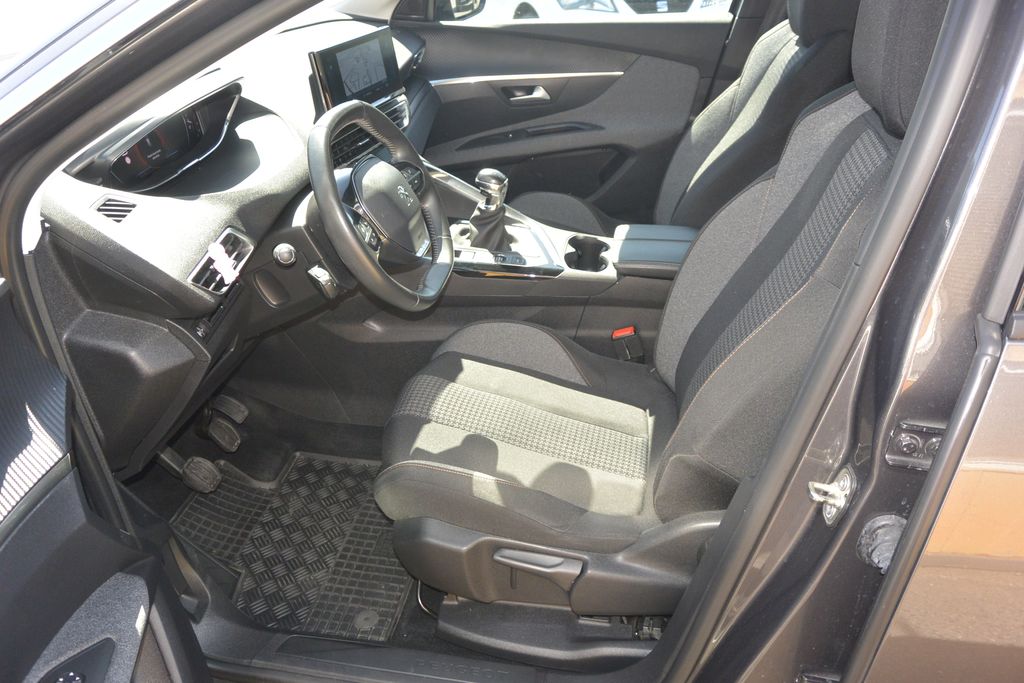 Peugeot 3008 1.2 PureTech 96kW * DPH * 96kW