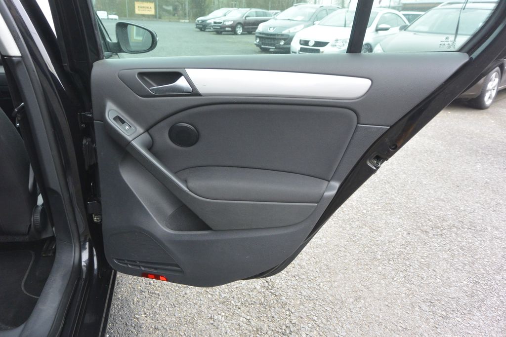 Volkswagen Golf 1.2TSi Match 77kW NAVI 77kW