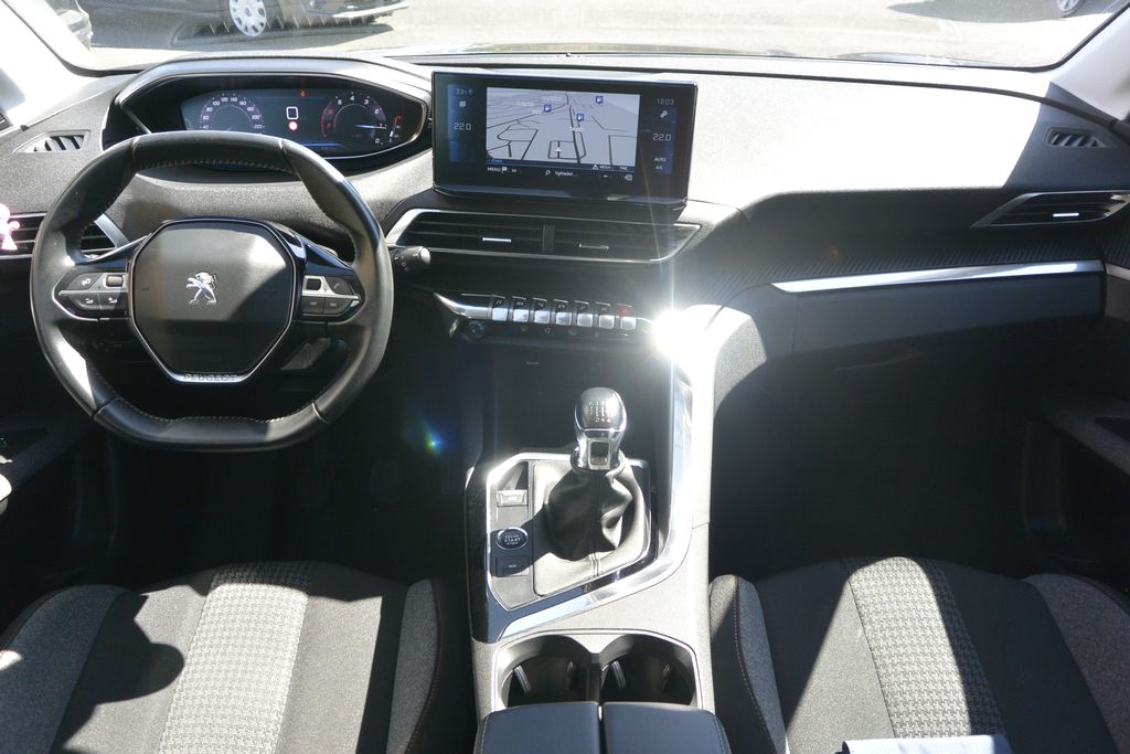 Peugeot 3008 1.2 PureTech 96kW * DPH * 96kW