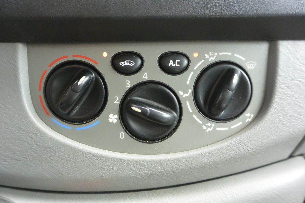 Renault Trafic 1.9CDi 74kW