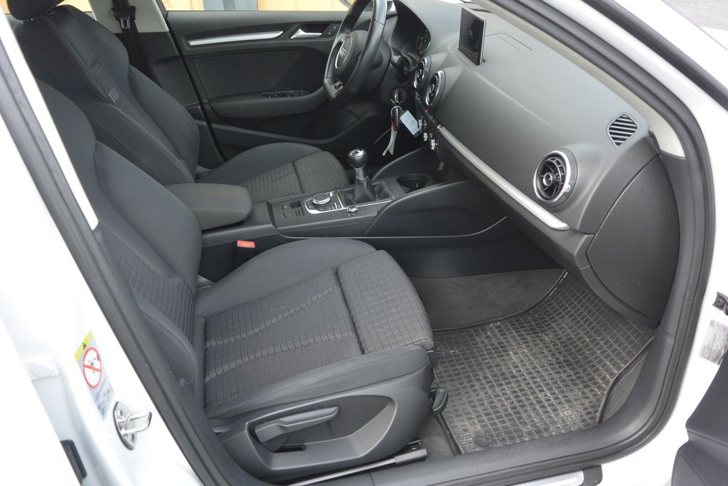 Audi A3 2.0TDi Spotback 110kW Xenon 110kW